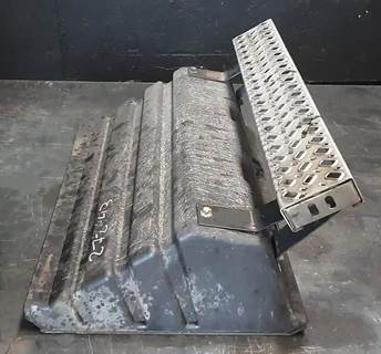 Mack Pinnacle CXU612 Battery Box for a Mack CXU612