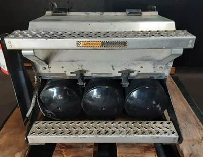 Mack Pinnacle CXU612 Battery Box for a Mack CXU612