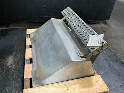 Mack Pinnacle CXU612 Left Battery Box for a Mack CXU612