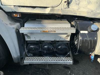 Mack Pinnacle CXU612 Left Battery Box for a Mack CXU612