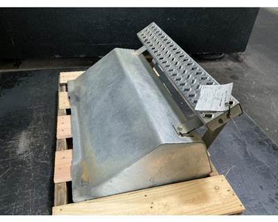 Mack Pinnacle CXU612 Left Battery Box for a Mack CXU612