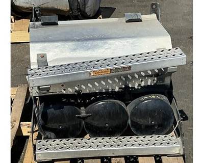 Mack Pinnacle CXU612 Battery Box for a Mack CXU612