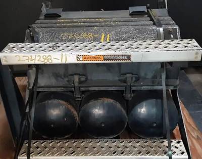 Mack Pinnacle CXU613 Battery Box for a Mack CXU613