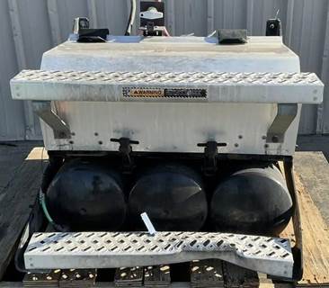 Mack Pinnacle CXU613 Battery Box for a Mack CXU613