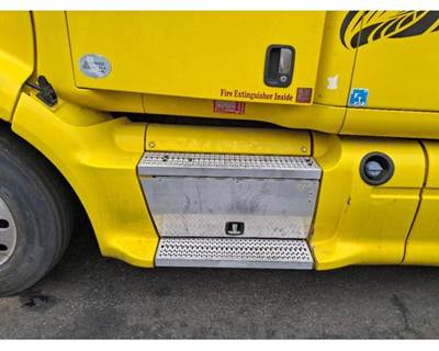 Peterbilt 587 Battery Box