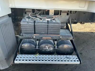 Volvo VNL Battery Box