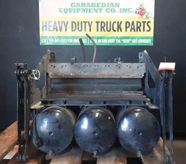 Volvo VNL670 Battery Box