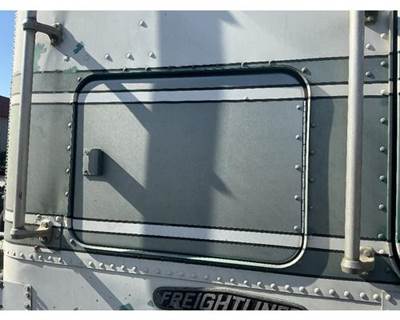 1993 Freightliner FL Cabover Right Exterior Storage Box Door