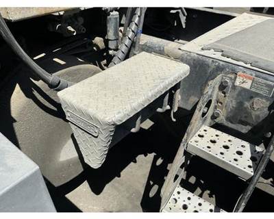 Freightliner Cascadia 126 Bracket