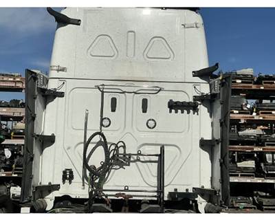 Freightliner Cascadia 126 Bracket