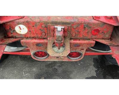 Freightliner Cascadia Bracket