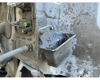 Mack Pinnacle CXU613 Bracket for a Mack CXU613