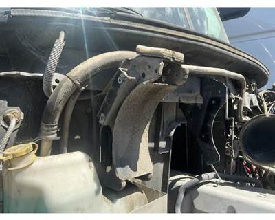 Mack Pinnacle CXU613 Bracket for a Mack CXU613