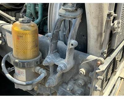 Volvo VNL Bracket