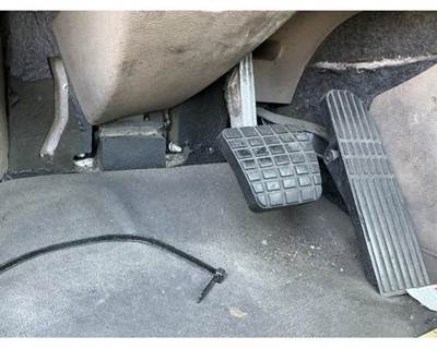 Used 2016 Freightliner Cascadia 113 Brake Pedal Assembly