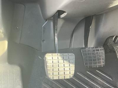 International ProStar Pedal