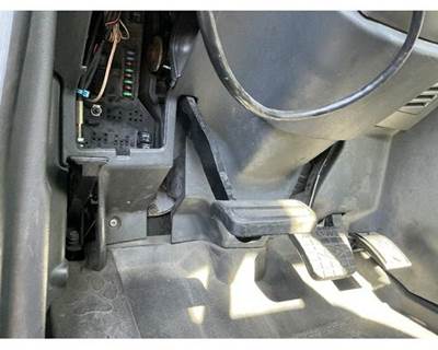 Mack Pinnacle CXU613 Left Pedal for a Mack CXU613