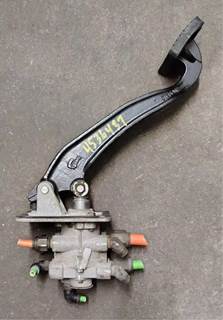 Kenworth T680 Brake Pedal Assembly, Foot Brake Valve Assembly, P/N