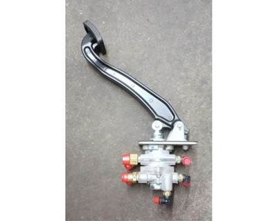 Used 2022 Peterbilt 579 Brake Pedal Assembly E-8P Foot Brake Valve, Part # G90-1174-201131210