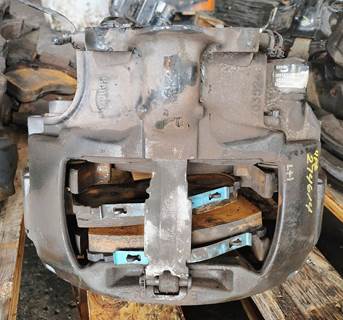 Bendix ADB22X Left Front Brake for a Mack CXU633T