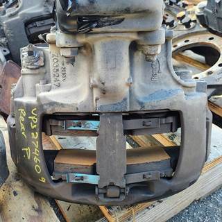 Bendix CXU633T Right Rear Brake for a Mack CXU633T