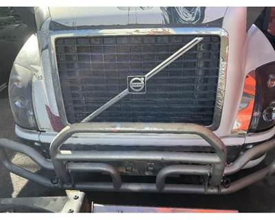 Volvo VNL780 Bumper Guard
