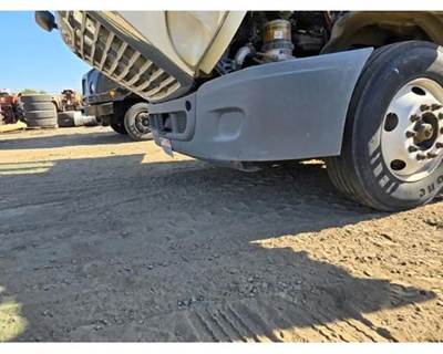 Freightliner Cascadia 113 Front Bumper
