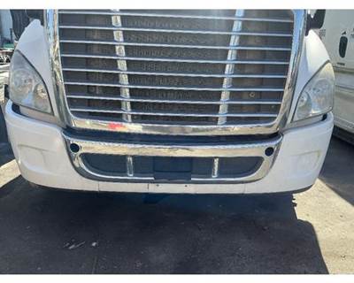 Freightliner Cascadia 113 Front Bumper for a Freightliner CASCADIA