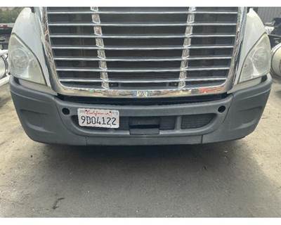 Freightliner Cascadia 113 Front Bumper for a Freightliner CASCADIA