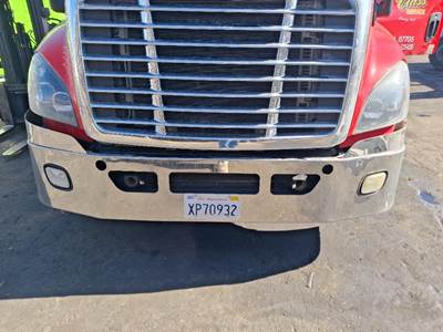 Freightliner Cascadia 125 Front Bumper for a Freightliner CASCADIA