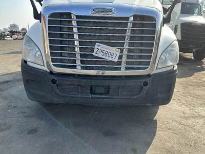 Freightliner Cascadia 125 Front Bumper for a Freightliner CASCADIA