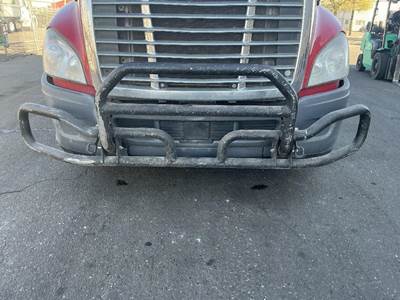 Freightliner Cascadia 125 Front Bumper for a Freightliner CASCADIA