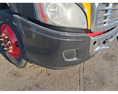 Freightliner Cascadia 125 Front Bumper
