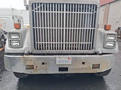 International F9370 Front Bumper for a International F-9370