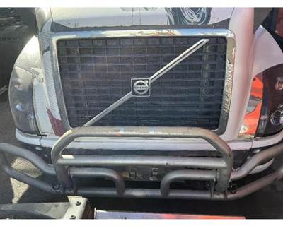 Volvo VNL780 Front Bumper