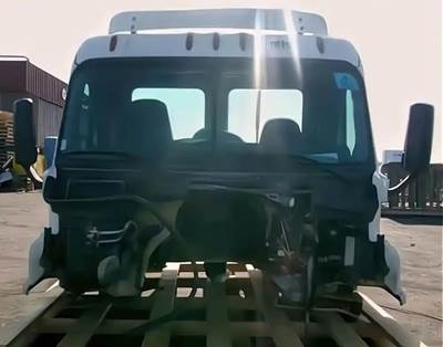Freightliner Cascadia 113 Cab Assembly