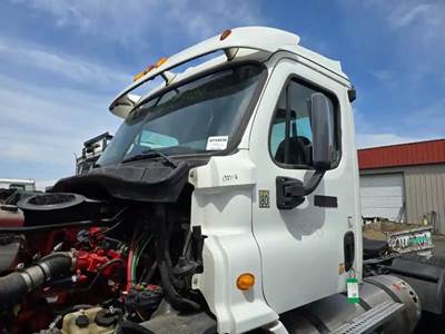 Freightliner Cascadia 113 Cab Assembly