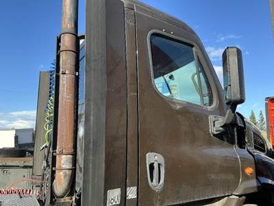 Freightliner Cascadia 113 Cab Assembly for a Freightliner CASCADIA