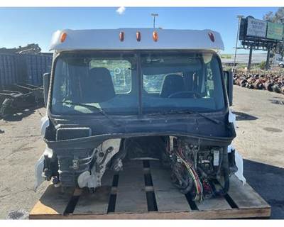 Freightliner Cascadia 113 Cab Assembly