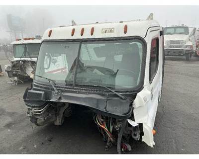 Freightliner Cascadia 113 Cab Assembly