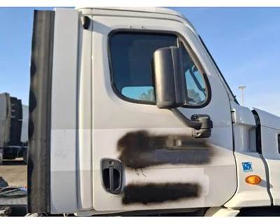 Freightliner Cascadia 113 Cab Assembly