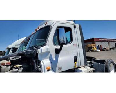 Freightliner Cascadia 113 Cab Assembly