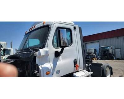 Freightliner Cascadia 113 Cab Assembly
