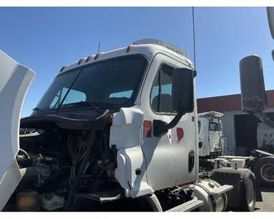Freightliner Cascadia 113 Cab Assembly for a Freightliner CASCADIA