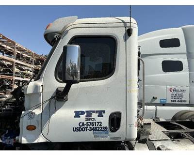 Freightliner Cascadia 113 Cab Assembly for a Freightliner CASCADIA