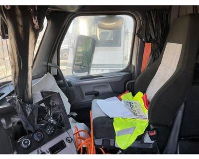 Freightliner Cab Assembly for a Freightliner Cascadia 116