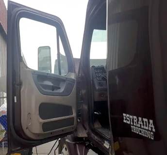 Freightliner Cascadia 125 Cab Assembly