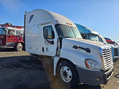 Freightliner Cascadia 125 Cab Assembly