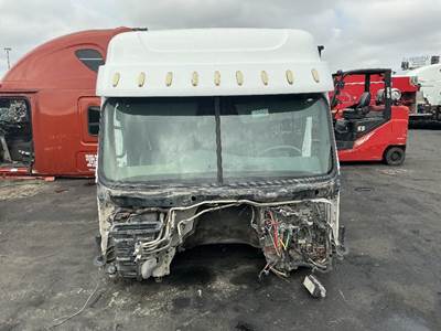 Freightliner Cascadia 125 Cab Assembly