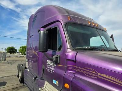 Freightliner Cascadia 125 Cab Assembly